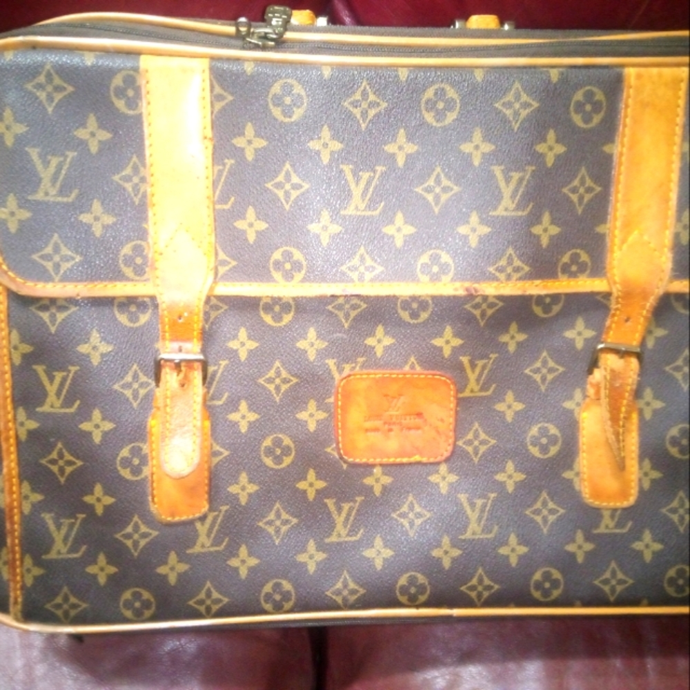 Luis Vuitton bag